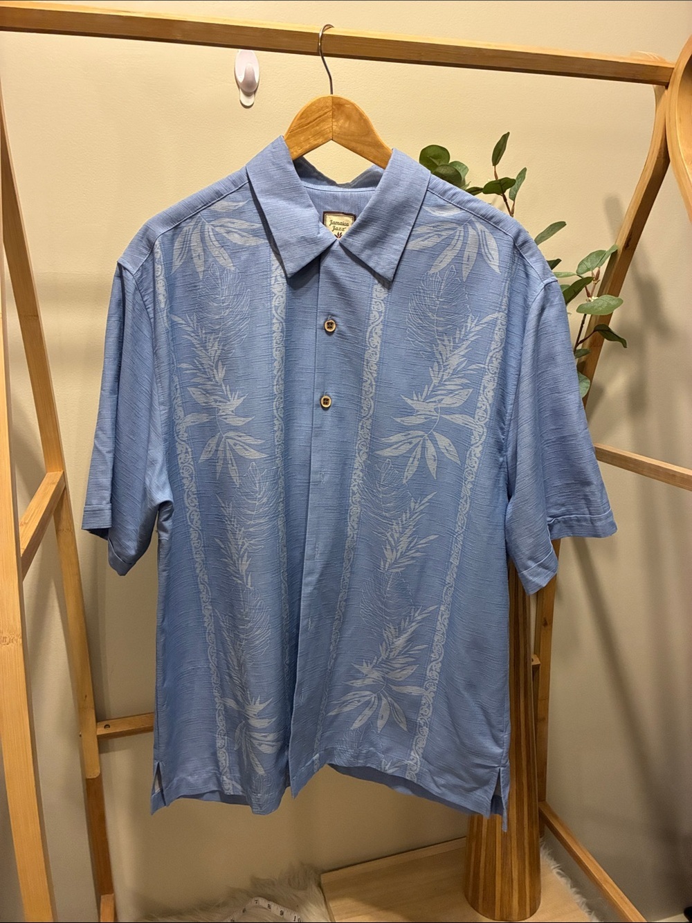 Jamaica Jaxx 100% Silk Light Blue Short-Sleeve Button-Down Shirt